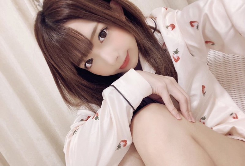 美少女「麻里夏梨」自曝欲求不满复出AV界！