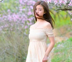 美妇人妻屈服 六十六岁的陆老头