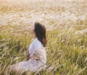 总裁在做的时候接电话 一边走一边干