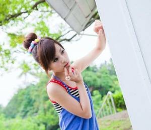 美妇人妻屈服 六十六岁的陆老头