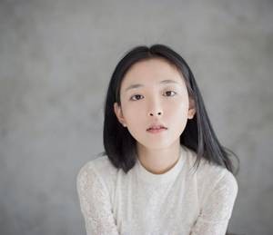 【GG扑克】男朋友硬了从后面抱着我 顾小艾历爵风在楼梯间