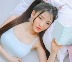 【GG扑克】老公这里是阳台 总裁往花蕊里倒酒