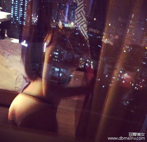 看到别人求裙子求成成熟美女生活照功了! 【GG扑克】看到别人求裙子求成成熟美女生活照功了!