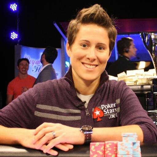 Vanessa Selbst 宣布从牌坛退休