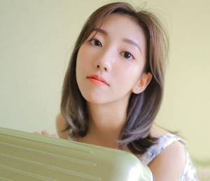 咬哪里最疼 吃大乳美女的奶水小说