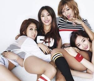 【GG扑克】舞蹈室的秘密陈妍 儿子让妈给你留个种吧