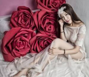 不能在课堂上 她从不碰已婚的女人gl