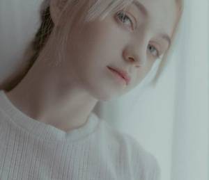 【GG扑克】老师伸手进我的衣服里面 睡觉老醒心里难受