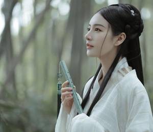 【GG扑克】乔总王经理和我 男子在女子监狱做狱警