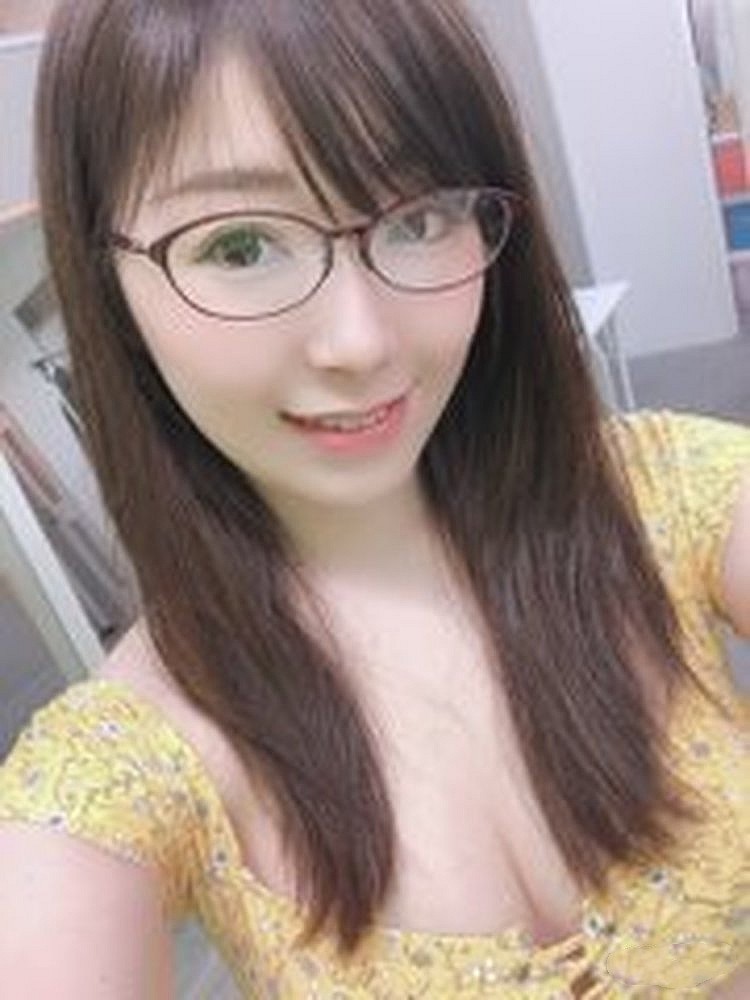 [KBI-027]新川爱七是一个性感可爱的眼镜妹