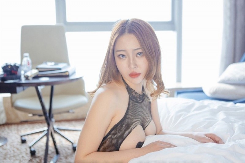 【GG扑克】傲人豪乳致命惹火!极品少妇Demon瑶瑶血滴子内衣网袜床上勾引!