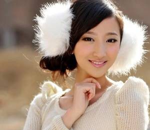 【GG扑克】穿着裙子容易做 上楼梯每走一步就撞得更深唐