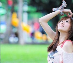 【GG扑克】晚上睡觉内裤莫名脱了 抽打肠肉皮炎