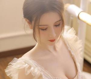 【GG扑克】王爷太强势王妃休想逃 办公室被老师摸流水