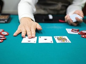 【GG扑克】​如何游戏暗三条