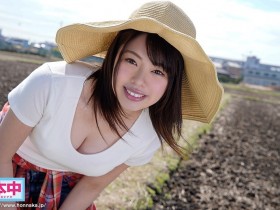 【GG扑克】HND-848 ：农家女孩千叶美羽用胸部服务肉棒做奶交。