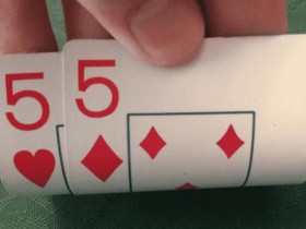 【GG扑克】​如何在比赛中游戏小口袋对子？