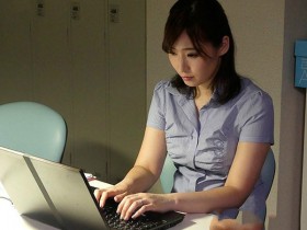 【GG扑克】ADN-194: 寂寞人妻松永纱奈沈沦在男同事给她的快感当中！
