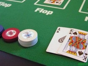 【GG扑克】AK在错过翻牌时应该如何游戏？