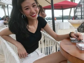 【GG扑克】新加坡正妹Gabriella Choo 热裤美女秀性感大长腿