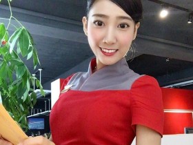 【GG扑克】“最美女教师”郑诗璇变身空姐正妹 性感空姐身材前凸后翘