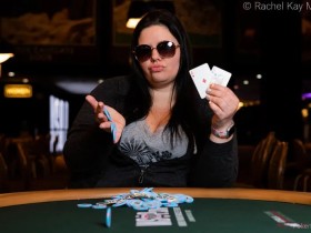 【EV扑克】WSOP首条金手链诞生!女发牌员Katie Kopp拿下员工赛冠军,奖励$65,168