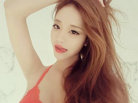 【GG扑克】韓國電競美女，挺出傲人E奶立馬秒殺所有人！網友：敗在她底下也沒關係