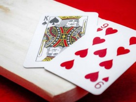【EV扑克】两头顺 vs 卡顺:先数补牌,再看价格,别让“都是听顺”替你做决定