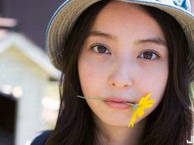 【GG扑克】佐佐木希突破尺度出新寫真集 「男友視角」清新入浴照讓你遐想無限!
