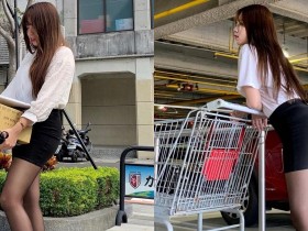 【GG扑克】台灣人壽業務員「怡萍」OL套裝搭配黑絲襪 逆天曲線太性感