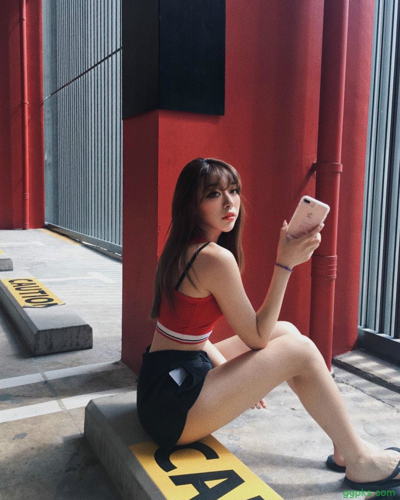 新加坡正妹Tracy 比基尼性感解放辣到不行