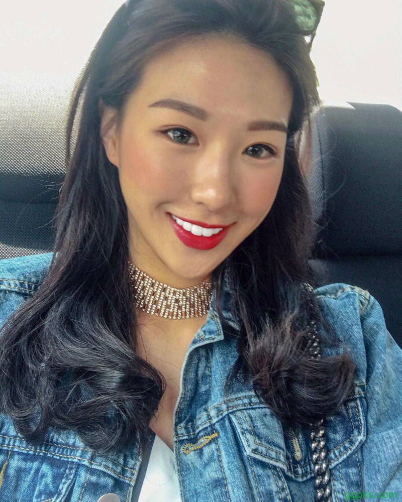 新加坡正妹Gabriella Choo 热裤美女秀性感大长腿