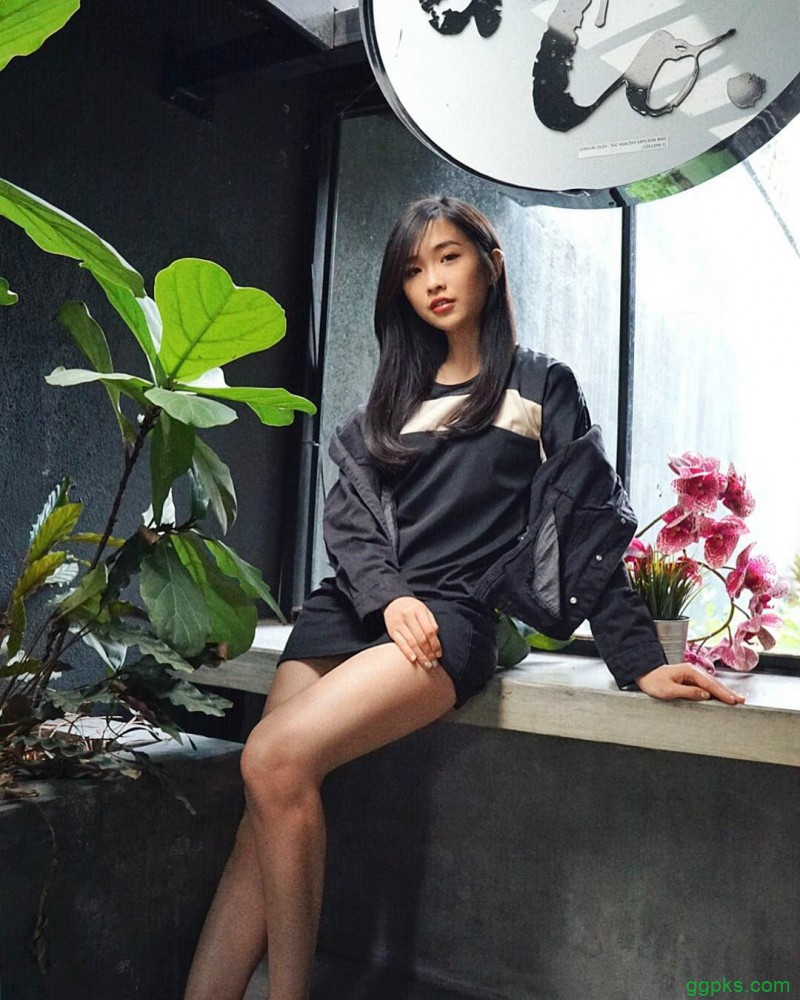 【GG扑克】大长腿正妹Andrea Tan 空姐女神甜美笑容迷人