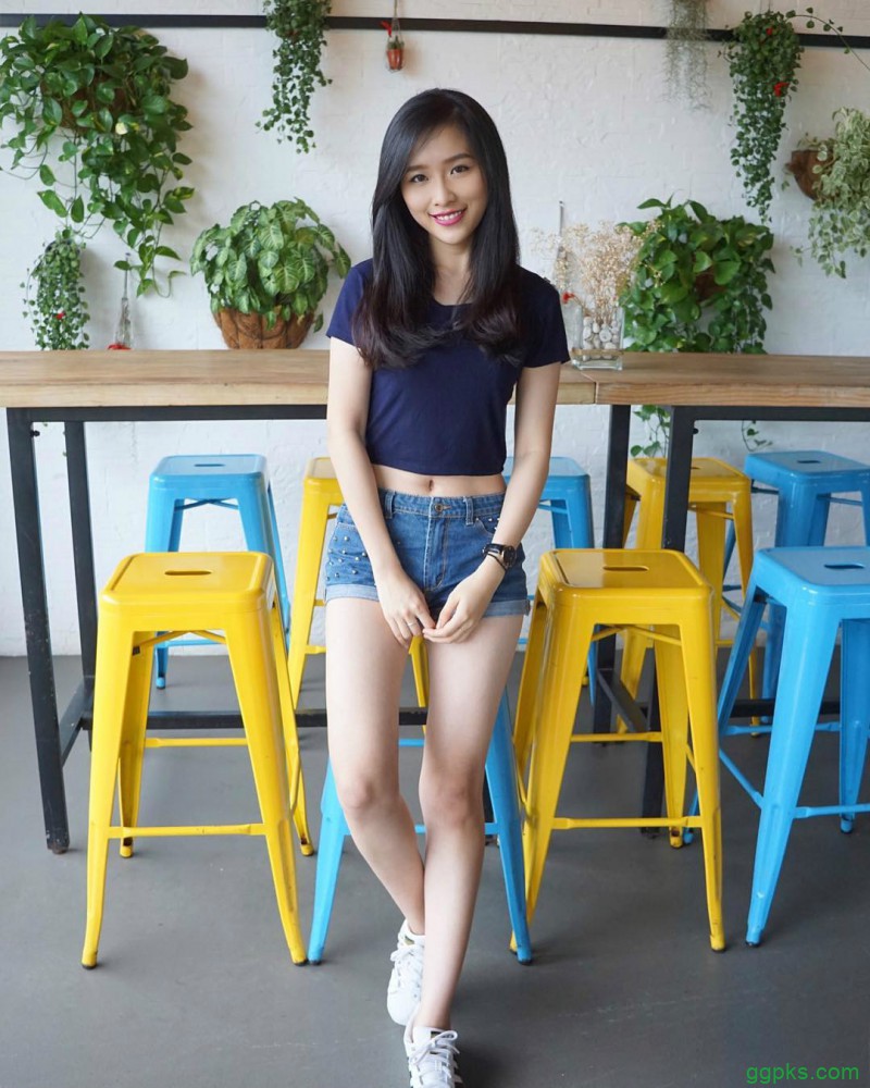 【GG扑克】大长腿正妹Andrea Tan 空姐女神甜美笑容迷人