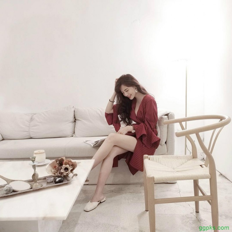 【GG扑克】台湾模特正妹Vava Lai 气质美女逆天大长腿性感迷人