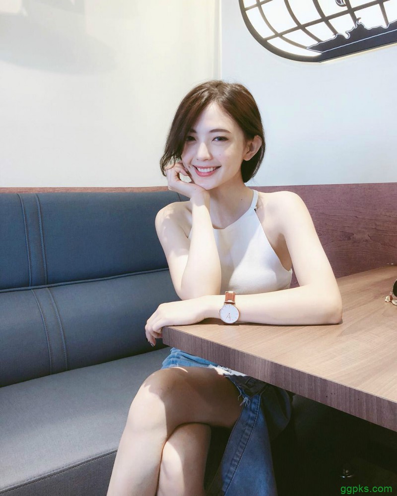 【GG扑克】台湾模特正妹Vava Lai 气质美女逆天大长腿性感迷人