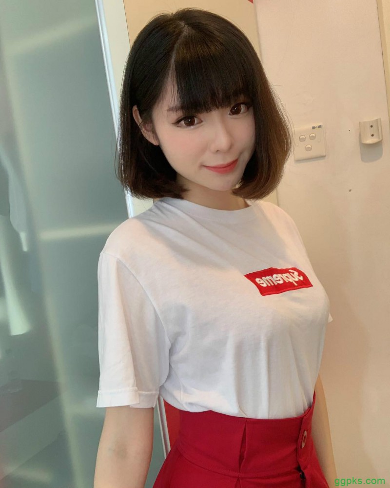 大马甜美女孩香儿 “肉感”正妹紧身衣秀完美身材