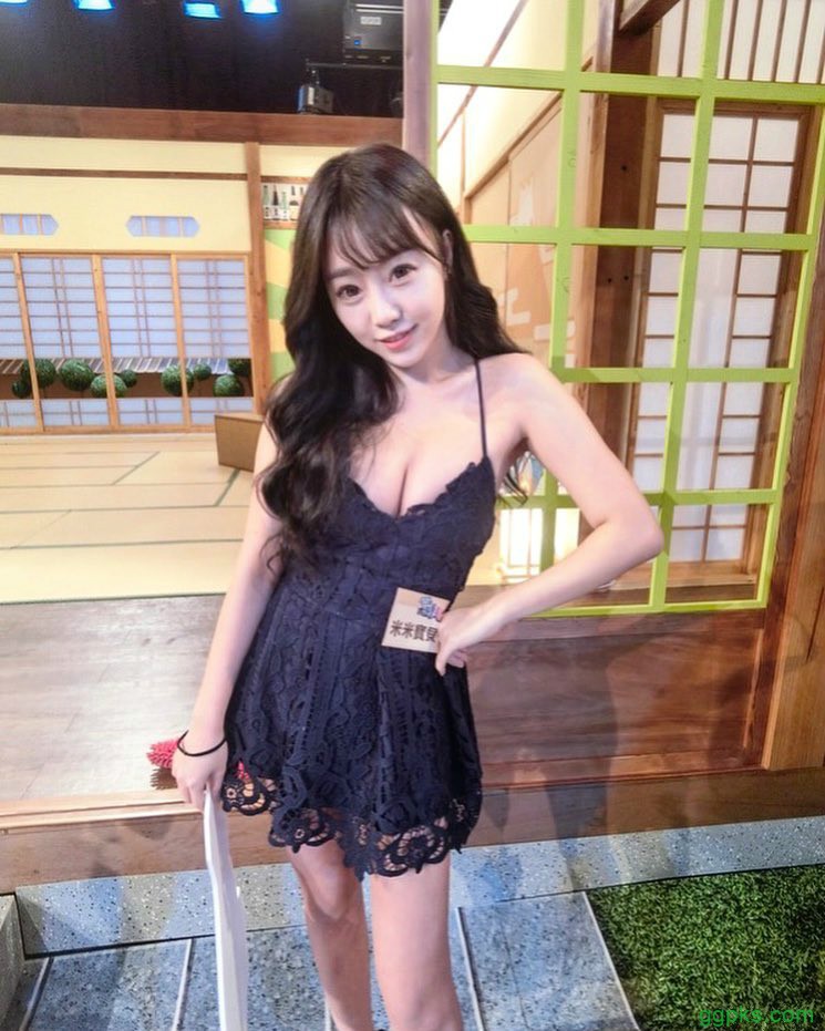 台湾性感正妹林旻仪Vanessa Lin 米妹极品美乳深沟令人窒息