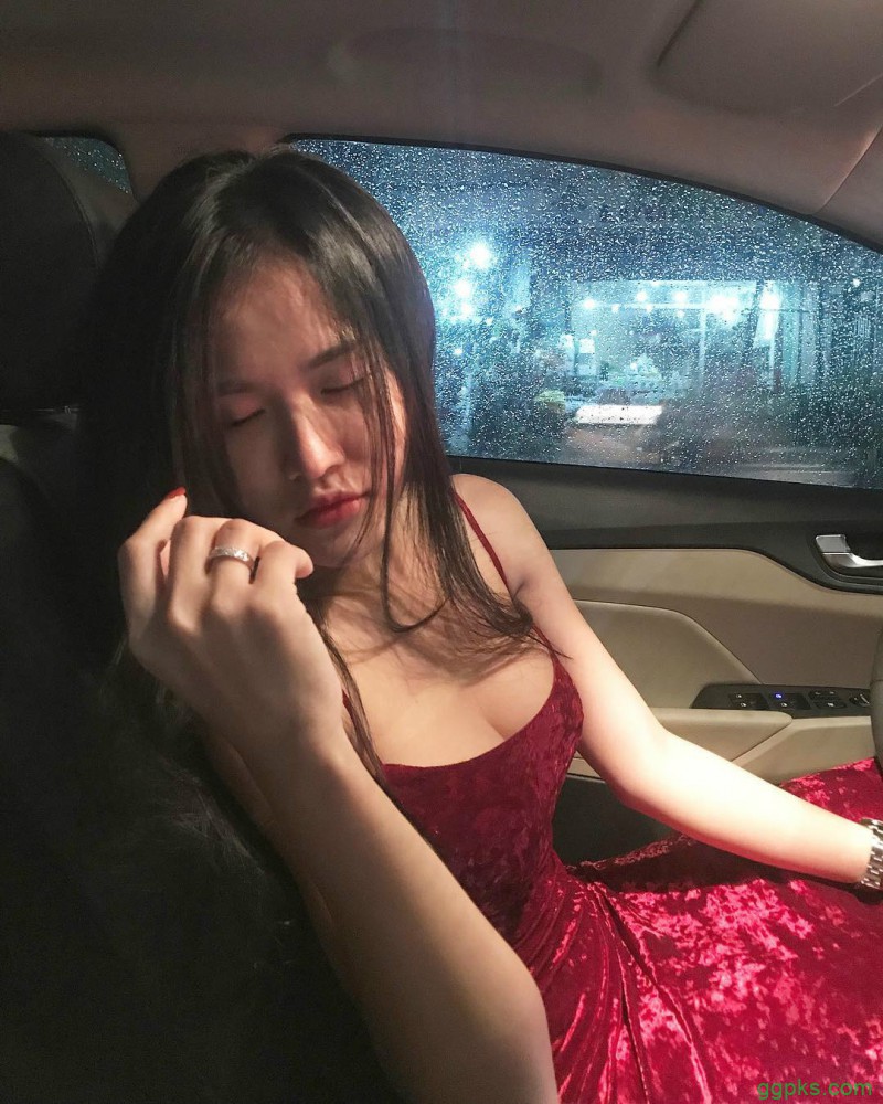 【GG扑克】越南清新甜美正妹Vi Vi 火辣曼妙曲线令人无法直视