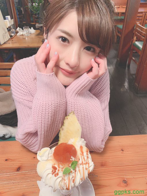 【GG扑克】日本正妹情人节爆红 和女朋友约会照片感觉每天都在过节