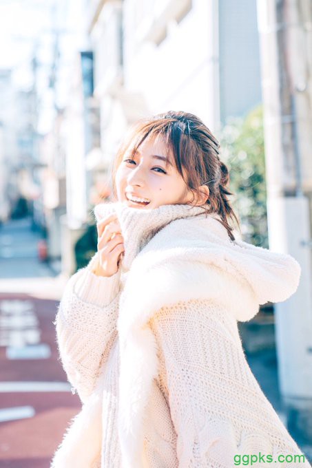 【GG扑克】日本正妹情人节爆红 和女朋友约会照片感觉每天都在过节