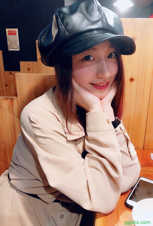 【GG扑克】日本正妹情人节爆红 和女朋友约会照片感觉每天都在过节