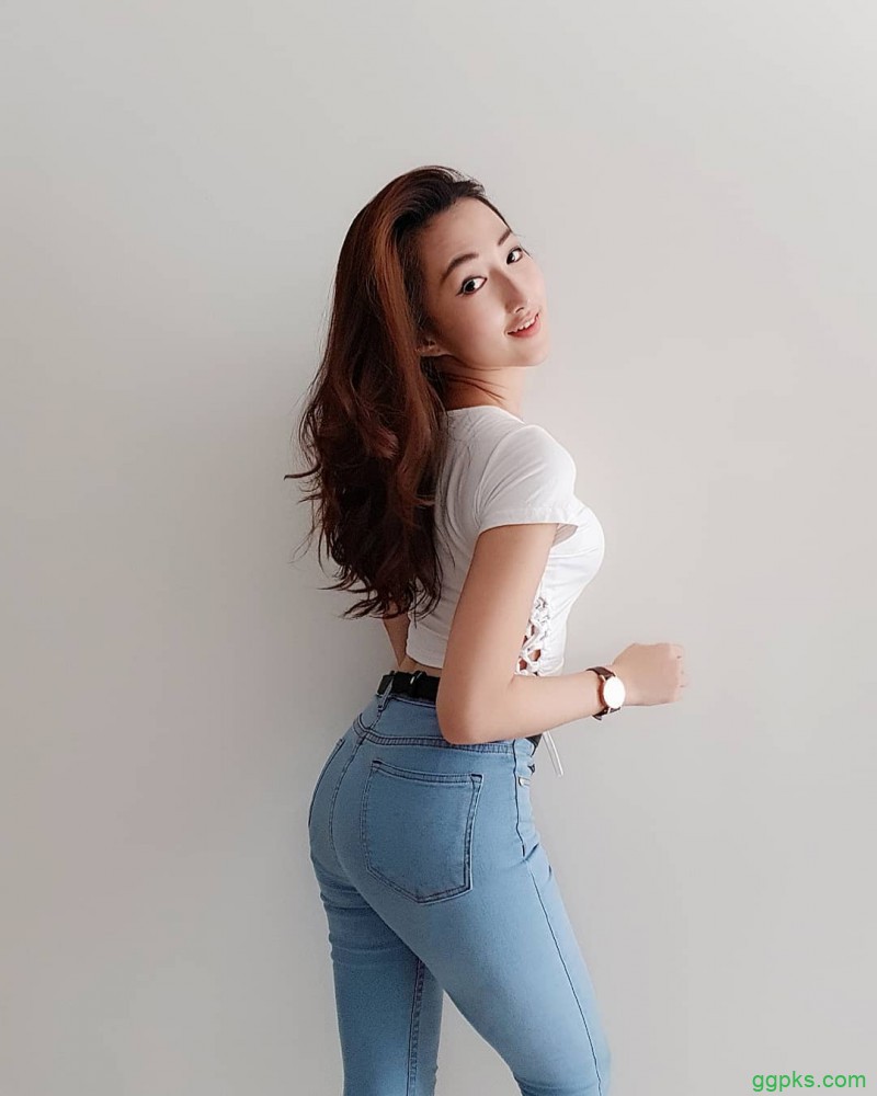 比基尼妹子雪雪Grace 比基尼释放火辣身材