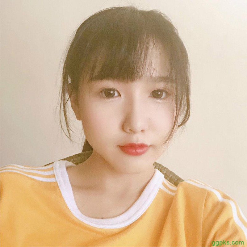 【GG扑克】台湾巨乳内衣美女心缘结衣 蕾丝内衣秀性感身材辣翻网友