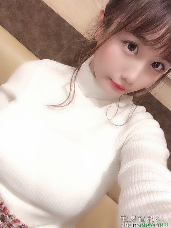 【GG扑克】现代人奶越来越大!C、D罩杯「只算刚刚好」G奶以上才叫大奶妹