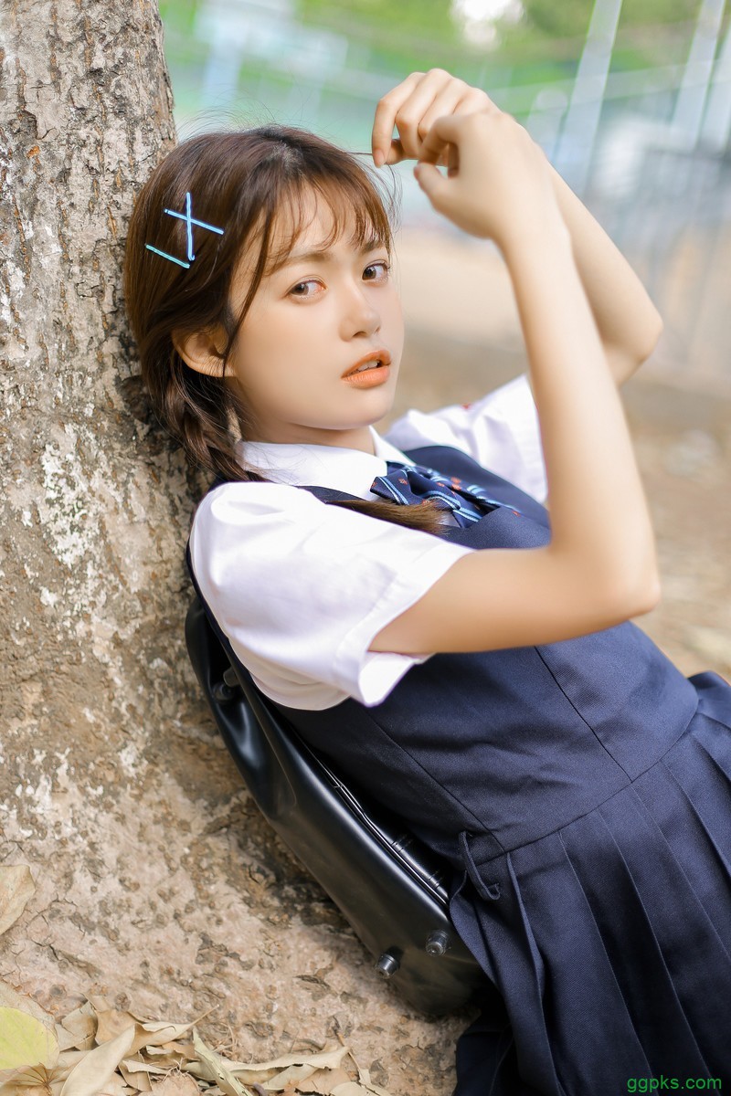 带点小黄的校园小说_污污的小黄画