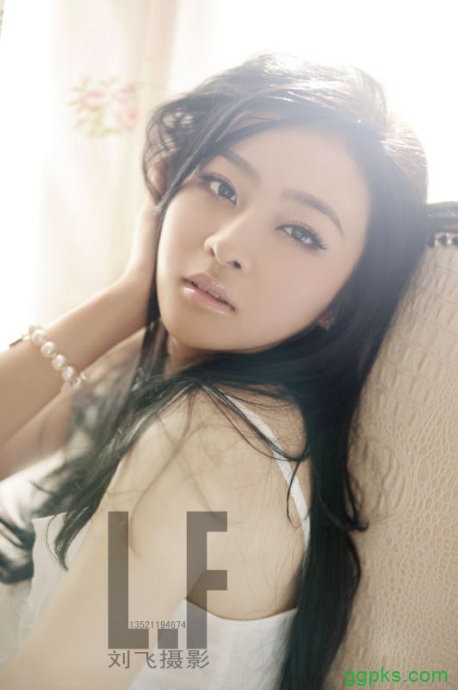 两男的互摸的故事_男生摸硬了的故事