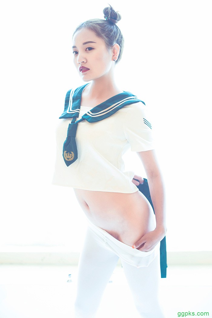 【GG扑克】啊不可以好大警花_警花破瓜痛受不了