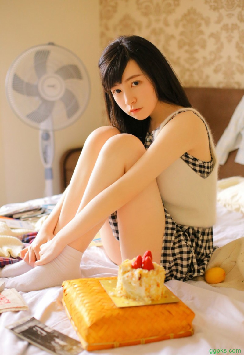 拥挤的公共车校花进入_口述我被你摸出水