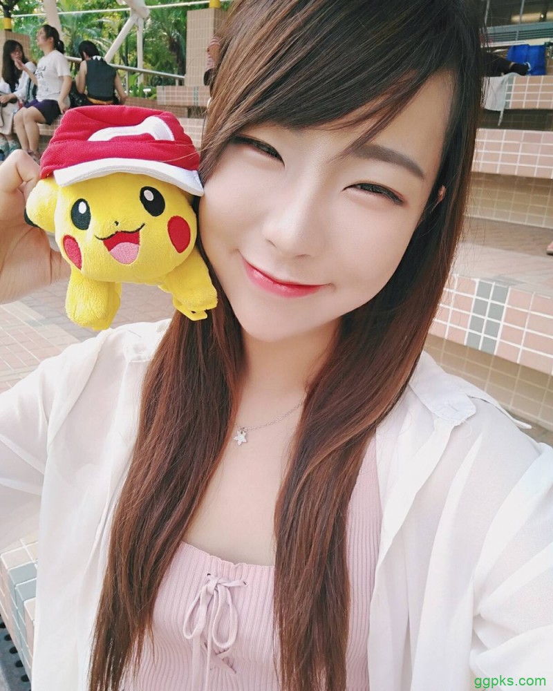 【GG扑克】肉吻是什么_他越吻越深